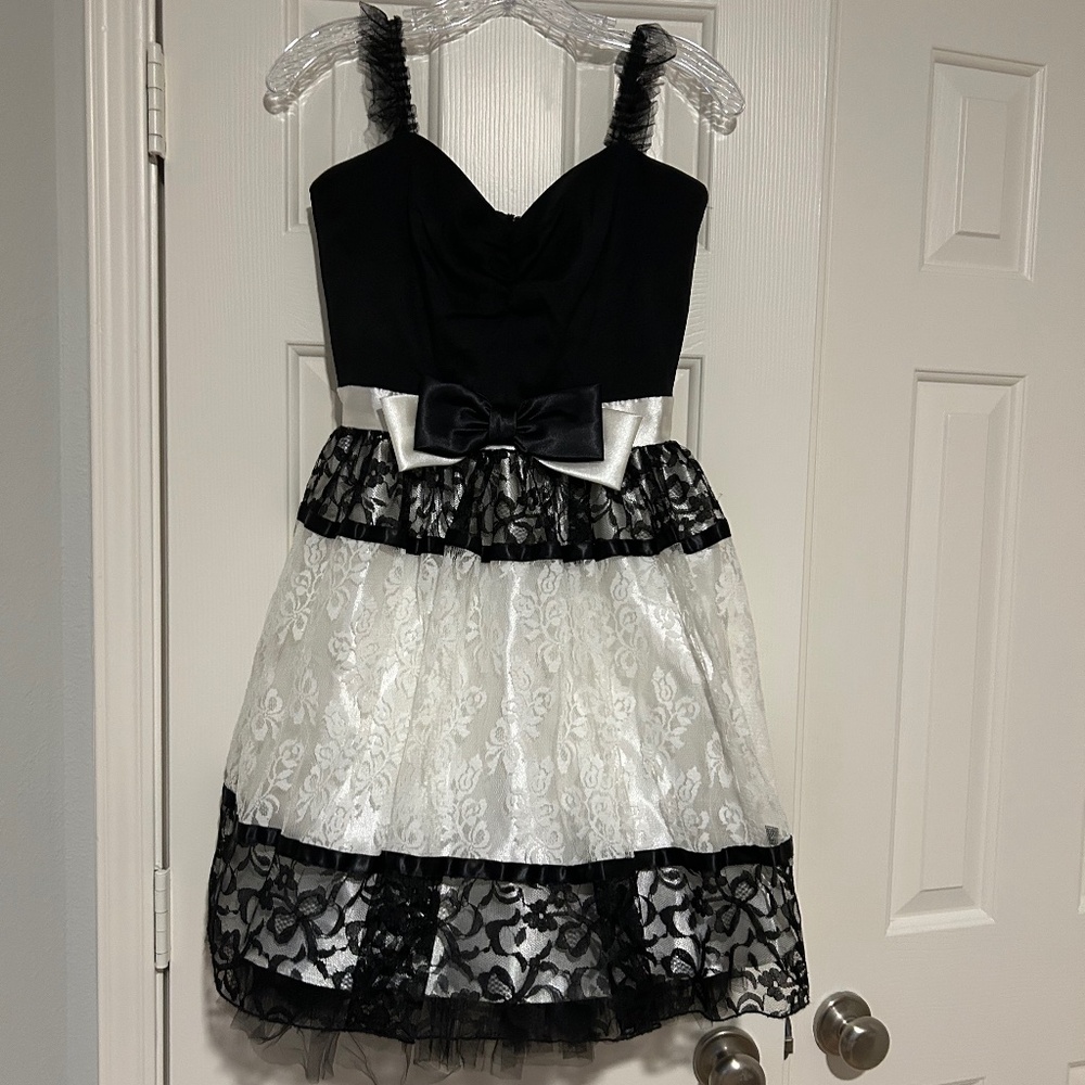 Jessica Mcclintock For Gunne Sax Ivory/Black Tulle Dress for Girls Size 9
